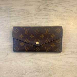 Louis Vuitton Sarah Wallet